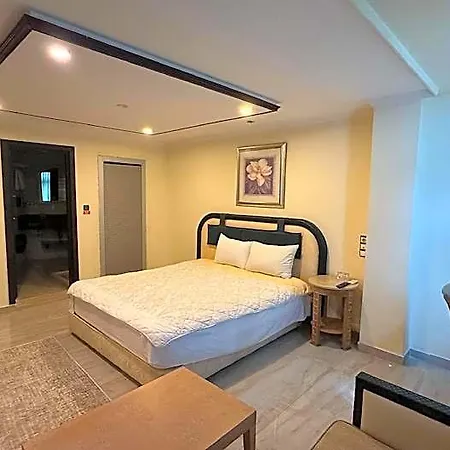 Airport Hotel 3*